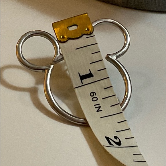 Disney : Silver plated Mickey head shaped earrings. Approximate one inch in size - Picture 6 of 8